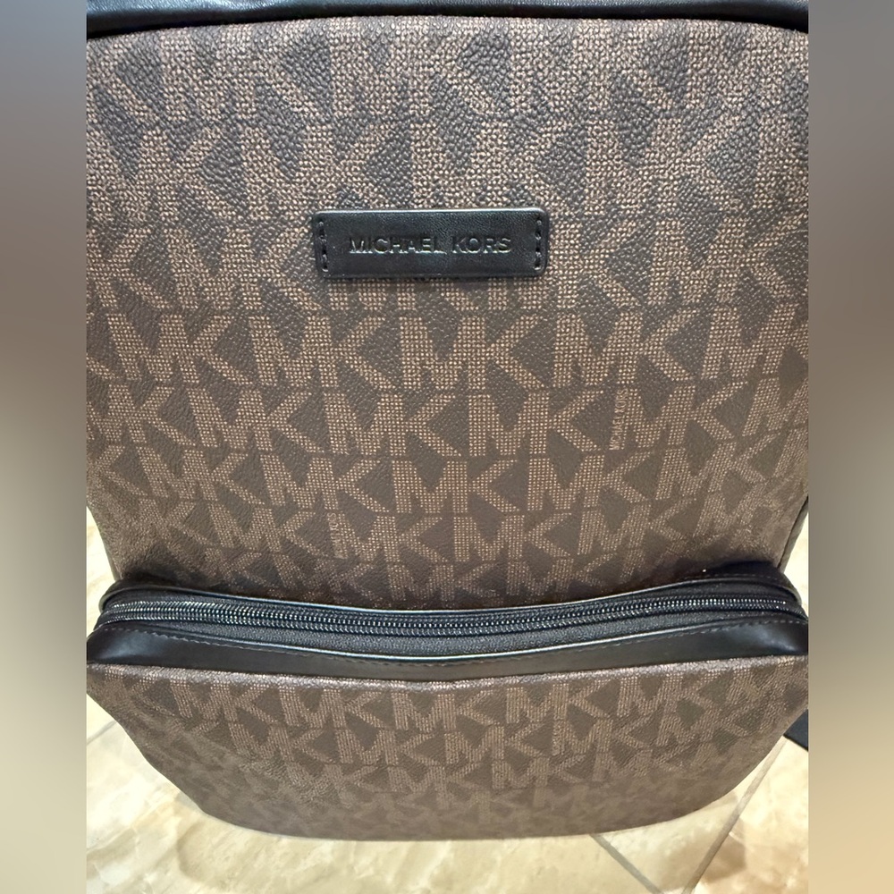 Michael Kors Everett Signature Brown and Black Backpack - Leather NWT - Picture 2 of 10